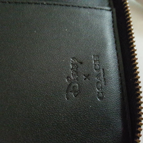 COACH MICKEY MOUSE WALLET - Picture 8 of 11